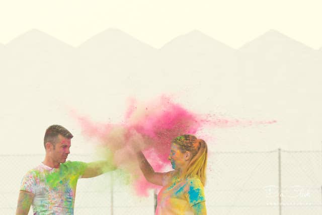 REPORTAJE PREBODA POLVOS HOLI